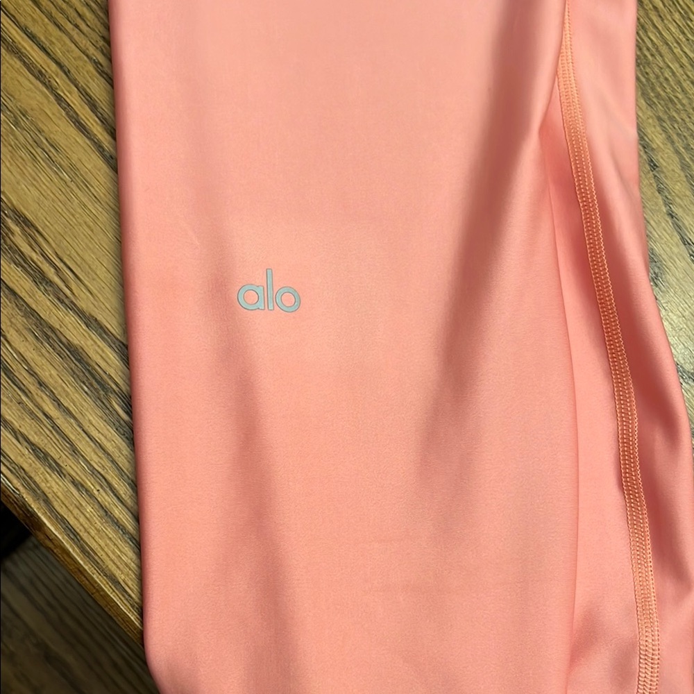 NWOT ALO Yoga Coral Leggings!